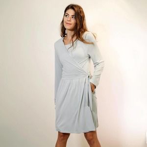 Faceplant Dreams Bamboo Wrap Robe Dressing Robe -- Fog Grey NWT